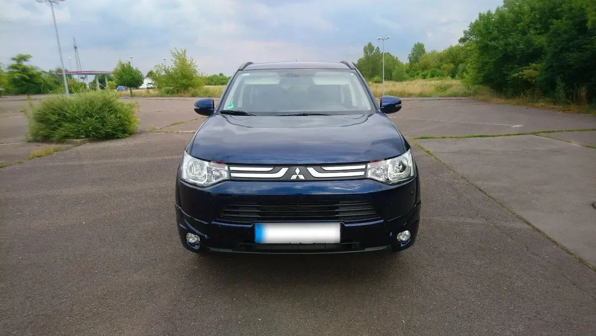 Gebraucht Mitsubishi Outlander 150 PS (110 kW) 2012 Blau SUV