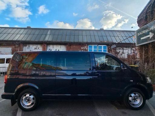 Używany VW T5 180 KM (132 kW) 2014 Niebieski Van