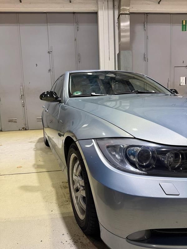 Gebraucht BMW 325 250 PS (183 kW) 2005 Silber Limousine
