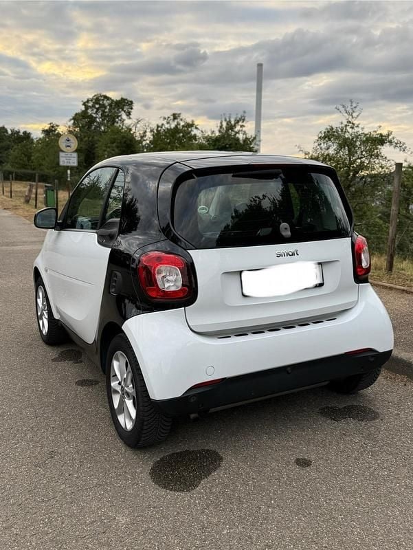 Gebraucht Smart ForTwo Coupé Passion 71 PS (52 kW) 2015 Weiß Coupé