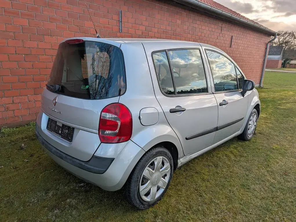 Gebraucht Renault Modus 75 PS (55 kW) 2008 Silber Van / Kleinbus