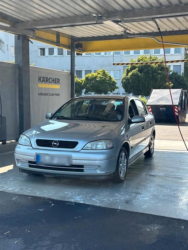 Grau Gebraucht 2000 Opel Astra Kombi | 1.800 € (Fairer Preis) - Bild 1/4