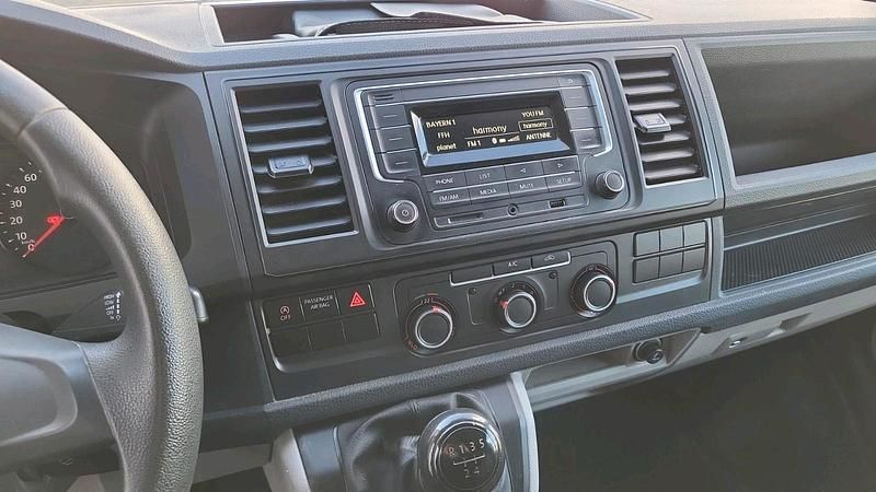 Gebraucht VW Transporter 102 PS (75 kW) 2019 Weiß Van