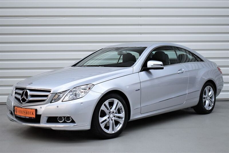 Gebraucht Mercedes E200 Elegance 184 PS (135 kW) 2010 Silber Coupé