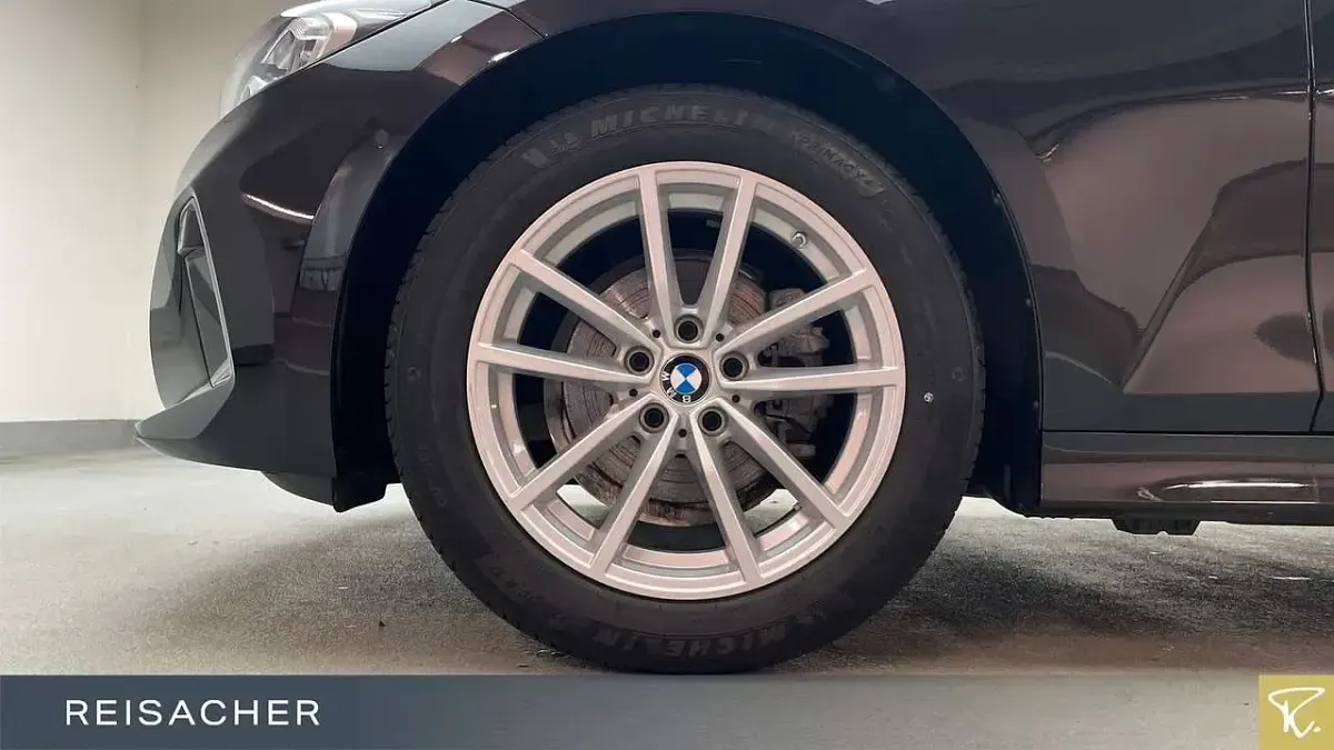 Gebraucht BMW 318 Comfort Edition 150 PS (110 kW) 2025 Saphirschwarz metallic Limousine