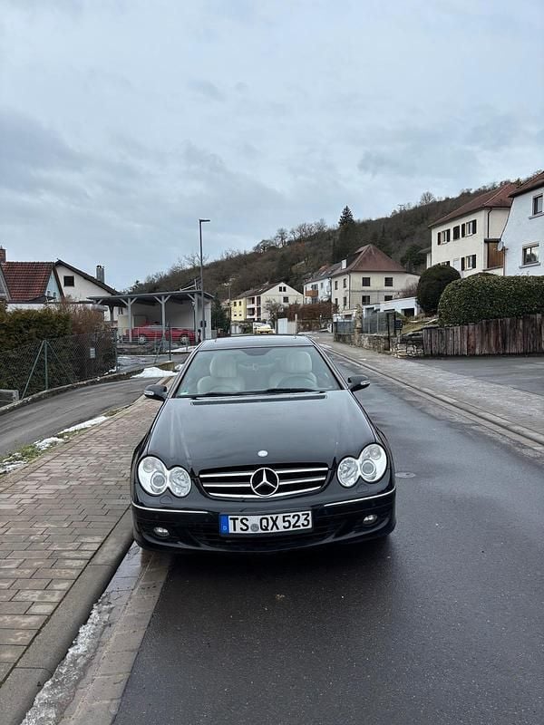 Gebraucht Mercedes CLK280 231 PS (169 kW) 2008 Schwarz Coupé