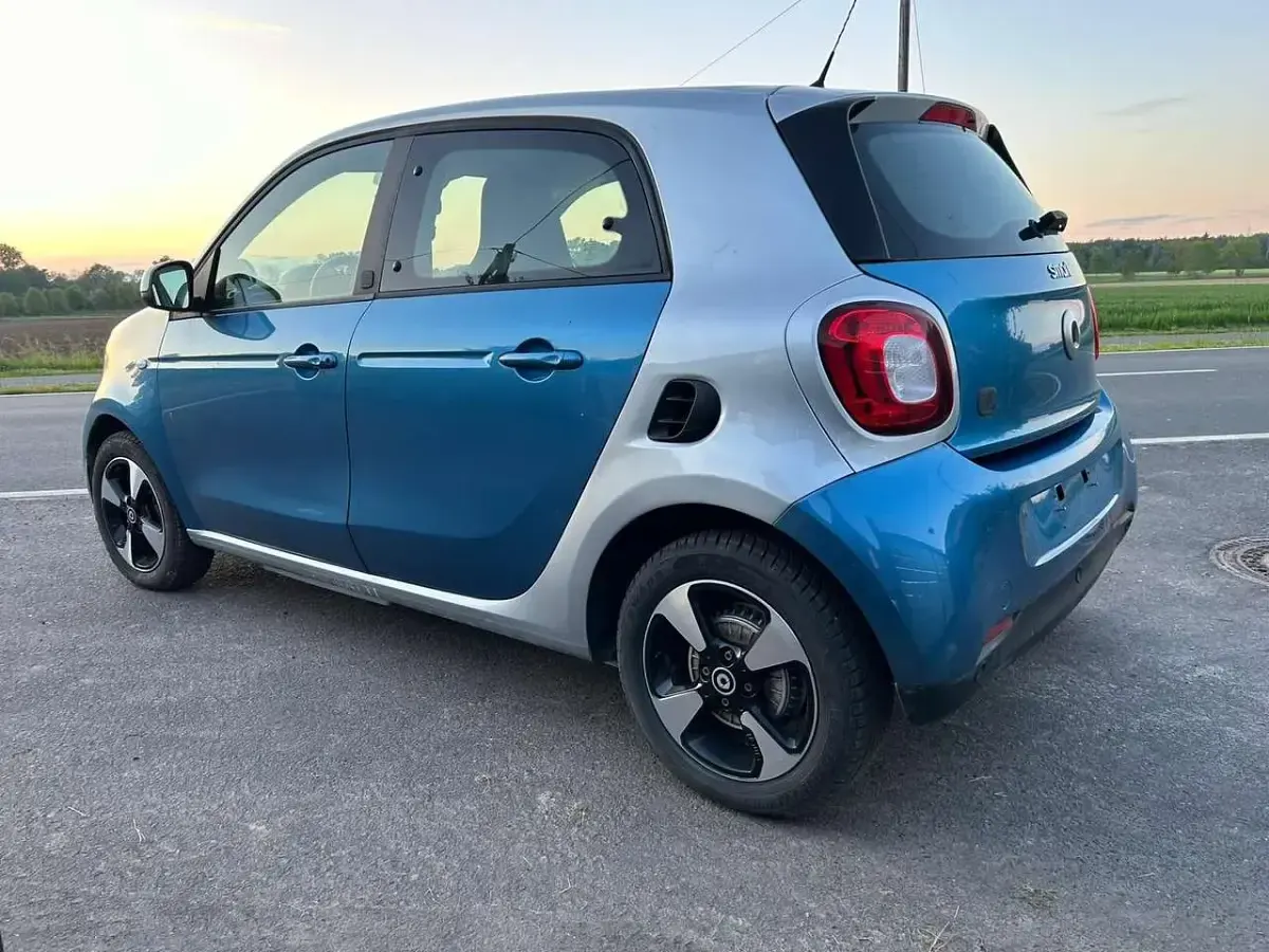 Gebraucht Smart ForFour Electric Drive Passion 60 kW (82 PS) 2020 Blau Kleinwagen