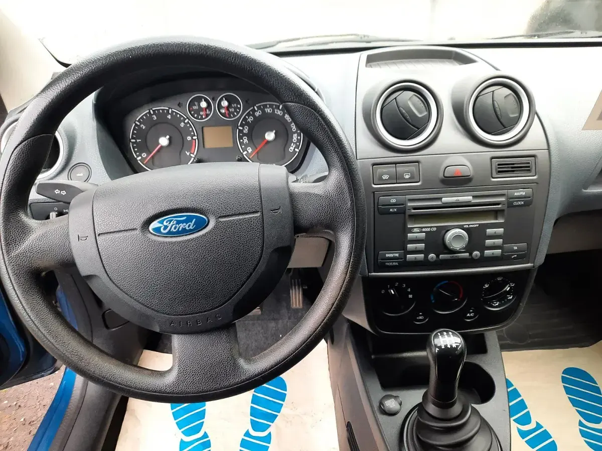 Gebraucht Ford Fiesta 60 PS (44 kW) 2008 Blau Kleinwagen