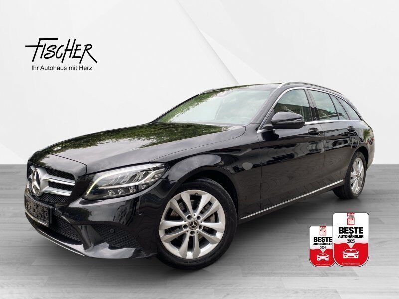 Obsidianschwarz metalliclack Gebraucht 2019 Mercedes C200 Avantgarde Kombi | 19.780 € (Fairer Preis) - Bild 1/3