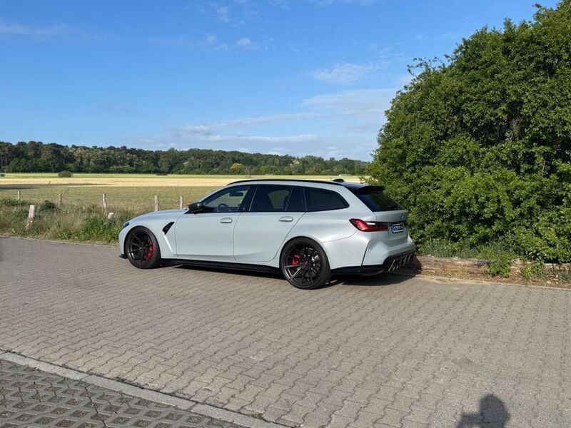 Grau Gebraucht 2024 BMW M3 Efficient Dynamics Kombi | 109.900 € (Teuer) - Bild 1/4