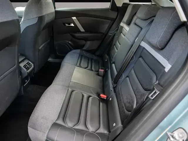 Gebraucht Citroën C4 Shine 131 PS (96 kW) 2024 Manufacturer SUV