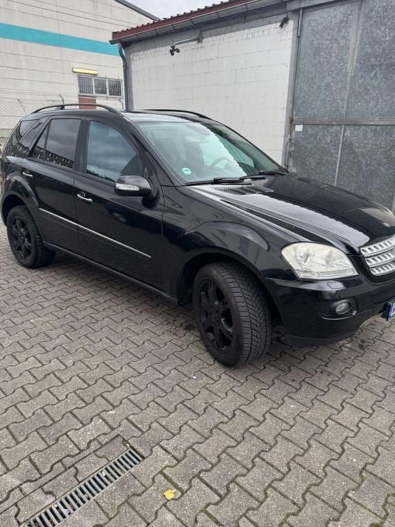 Gebraucht Mercedes ML280 190 PS (139 kW) 2006 Schwarz SUV