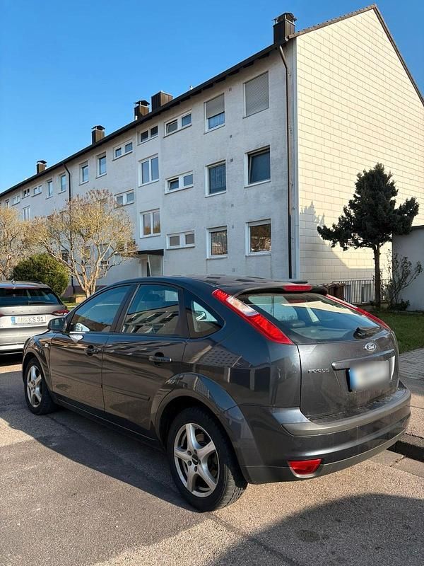 Gebraucht Ford Focus 147 PS (108 kW) 2005 Grau Limousine