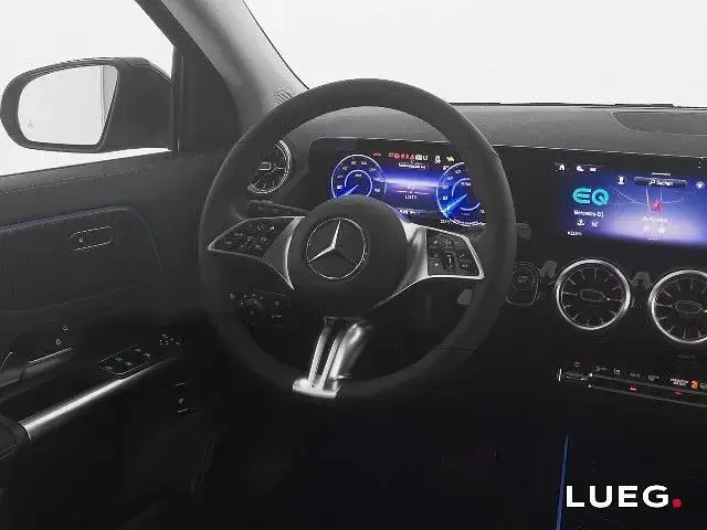 Używany Mercedes EQA250 Progressive 139 kW (190 KM) 2025 Czarny SUV