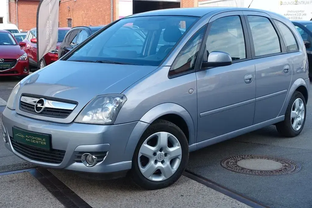 Gebraucht Opel Meriva Innovation 105 PS (77 kW) 2010 Lichtsilber metallic Van / Kleinbus