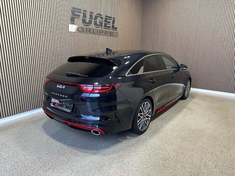 Gebraucht Kia ProCeed Comfort 204 PS (150 kW) 2022 (1k) zilinaschwarz met. Kombi