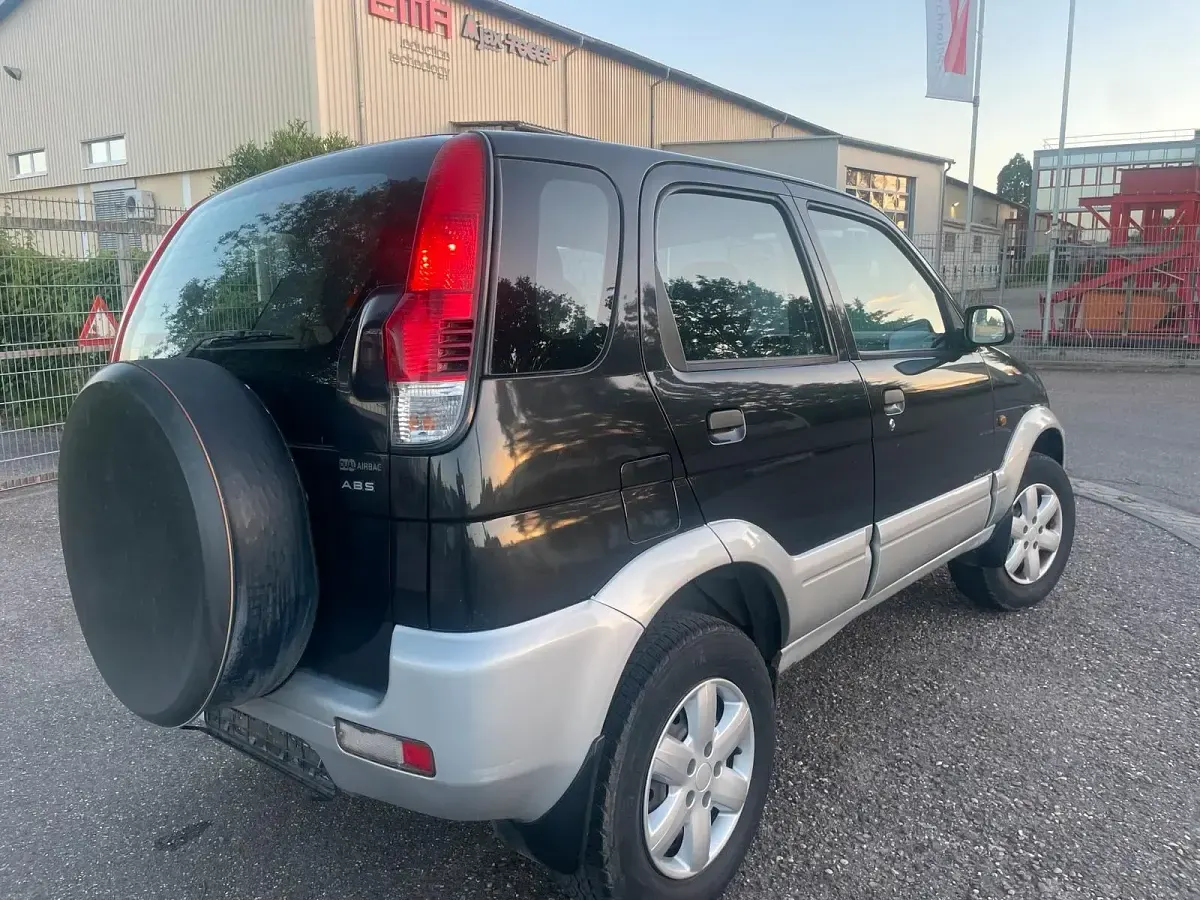 Gebraucht Daihatsu Terios 90 PS (66 kW) 2003 Schwarz SUV