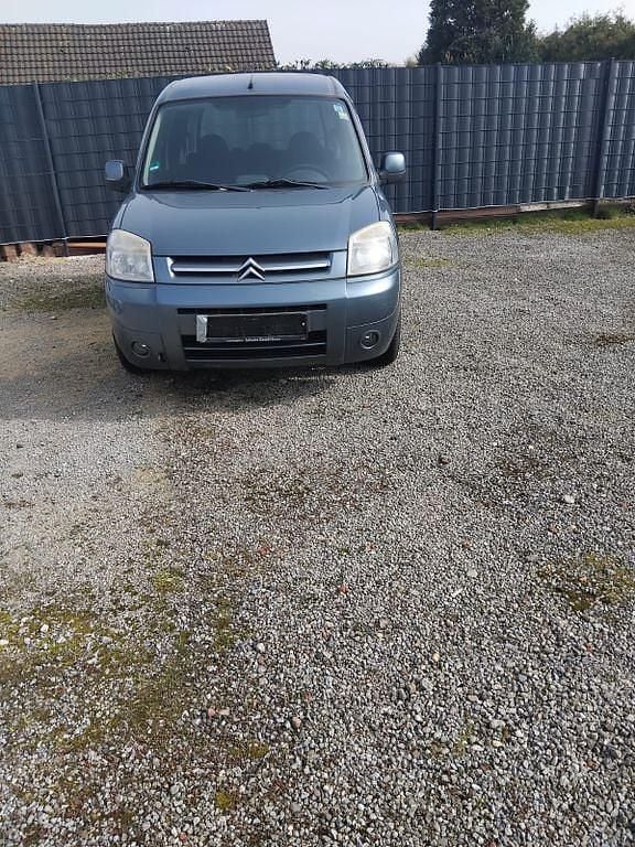 Gebraucht Citroën Berlingo Advance 90 PS (66 kW) 2008 Grau Van / Kleinbus