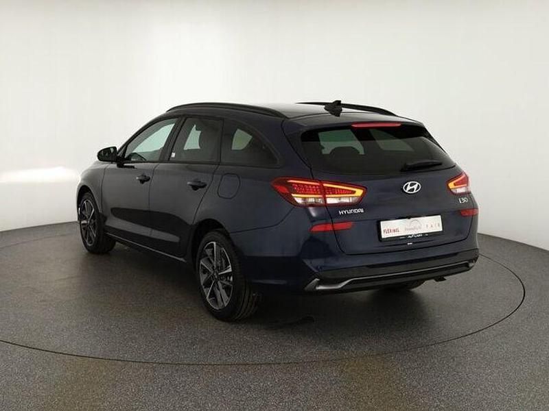 Neu Hyundai i30 140 PS (102 kW) 2025 Blau Kombi