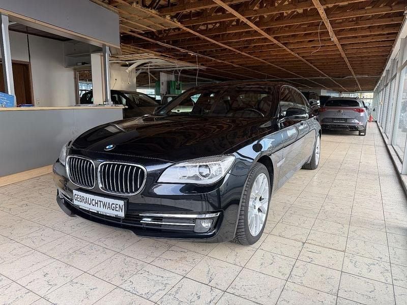 Schwarz Gebraucht 2013 BMW 750L Limousine | 18.990 € (Superpreis) - Bild 1/4