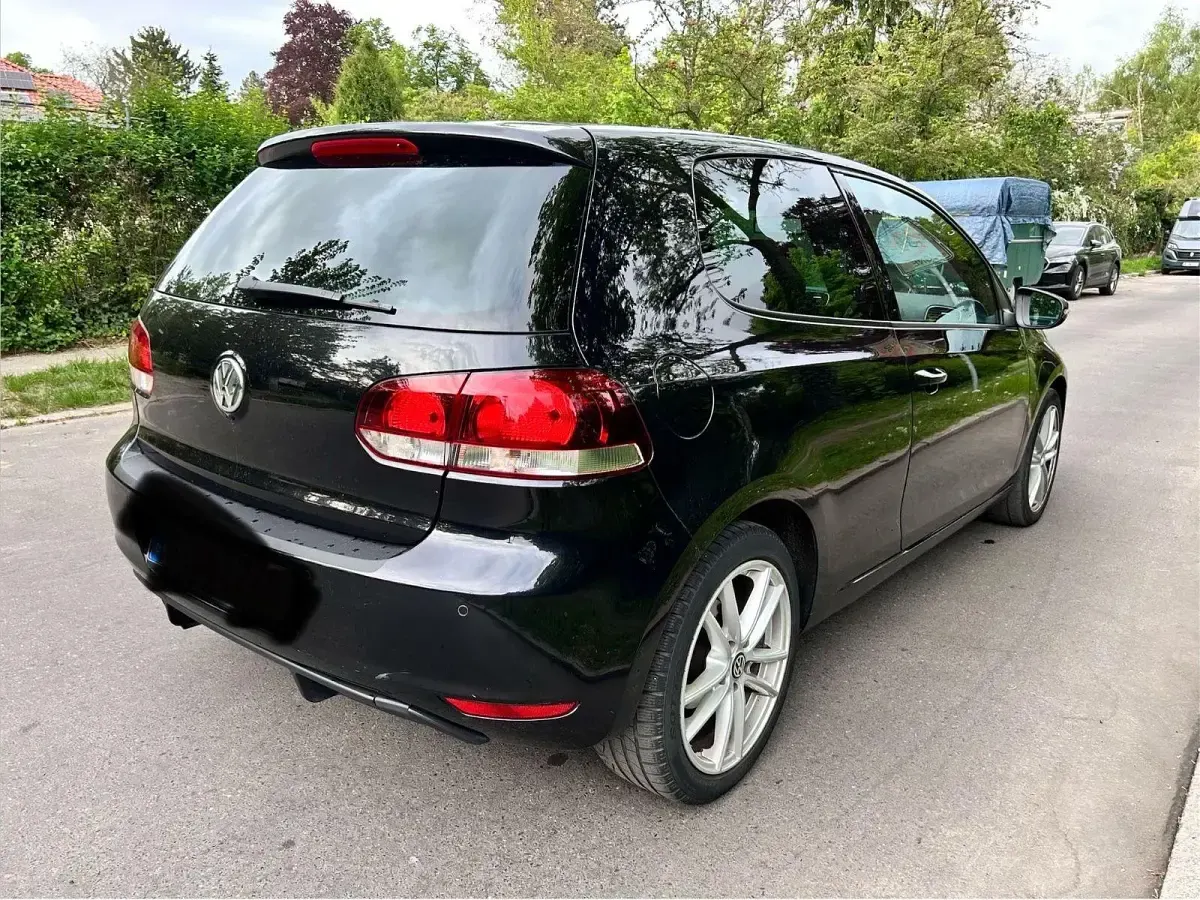 Gebraucht VW Golf VI 160 PS (117 kW) 2010 Schwarz Kleinwagen