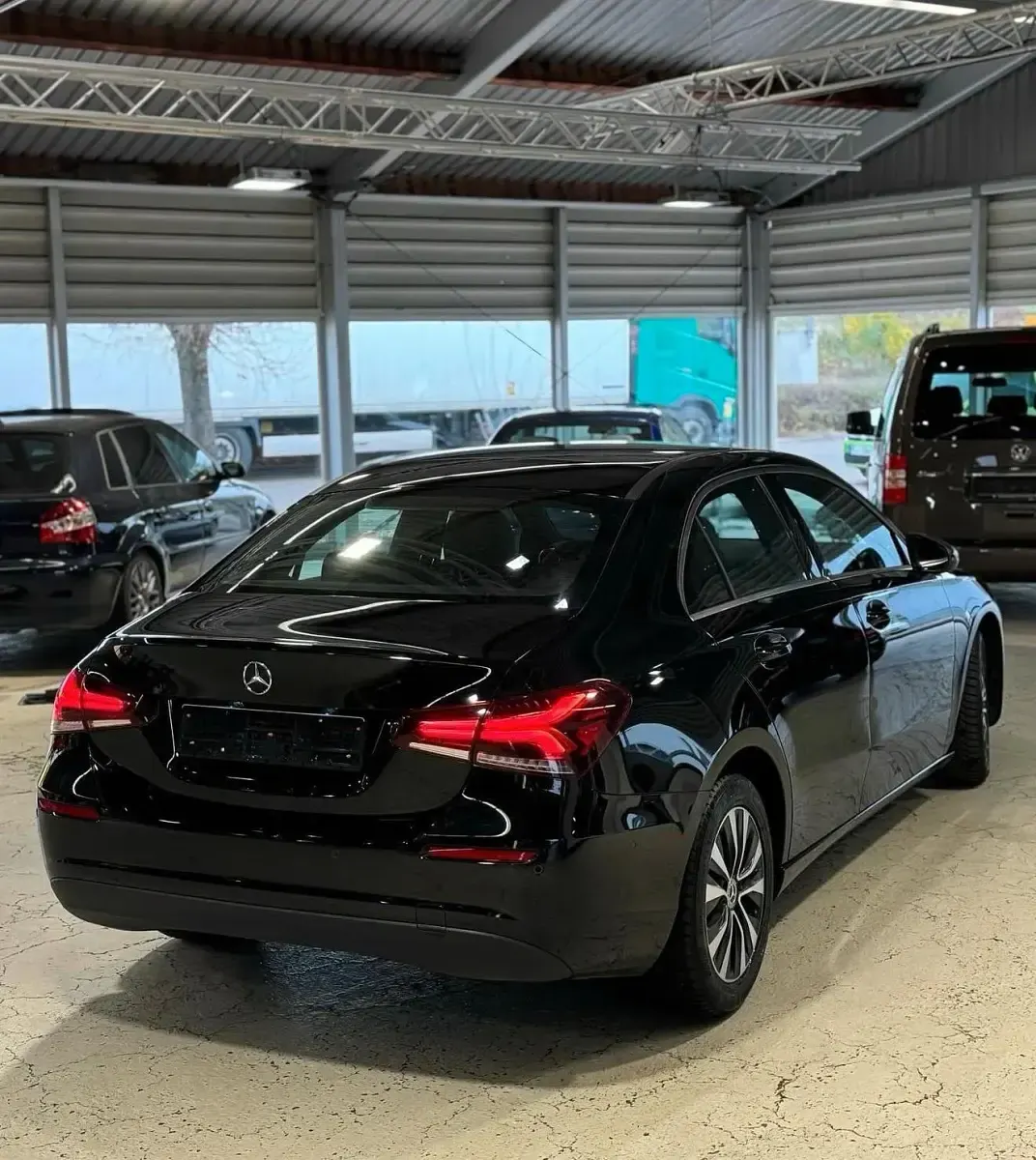 Gebraucht Mercedes A200 150 PS (110 kW) 2020 Schwarz Limousine