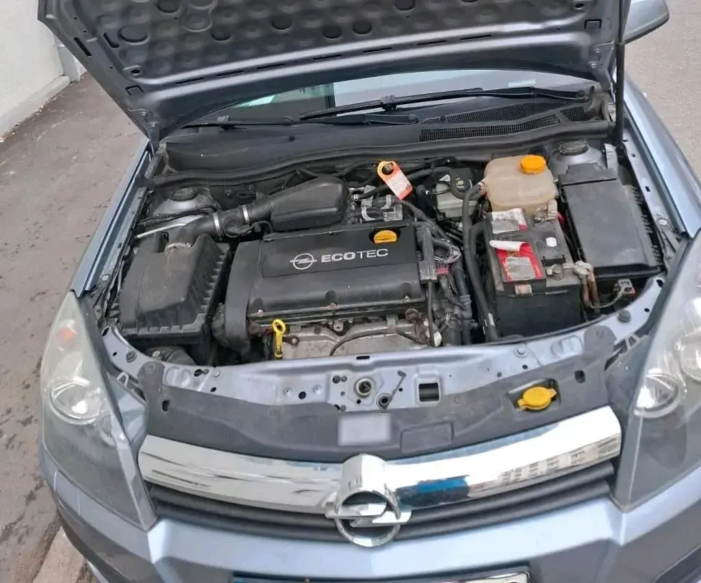 Gebraucht Opel Astra 105 PS (77 kW) 2005 Silber Kombi
