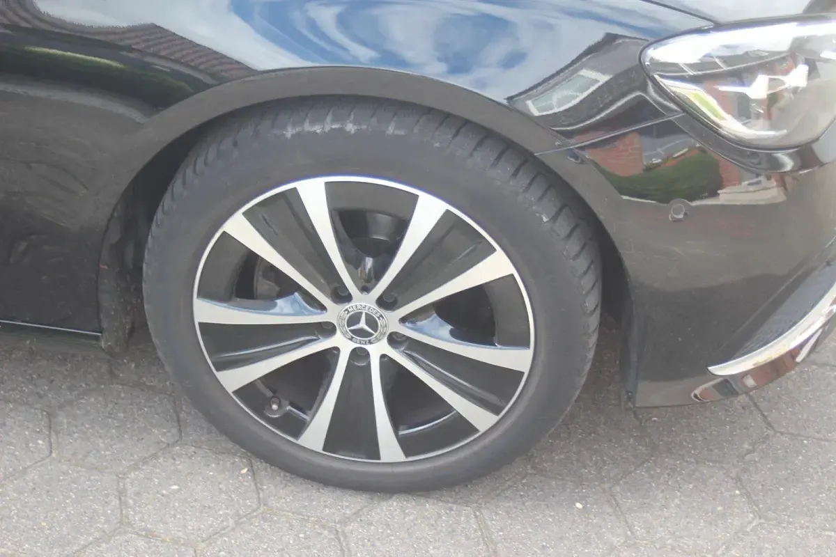 Gebraucht Mercedes 200 160 PS (117 kW) 2020 Schwarz Kombi