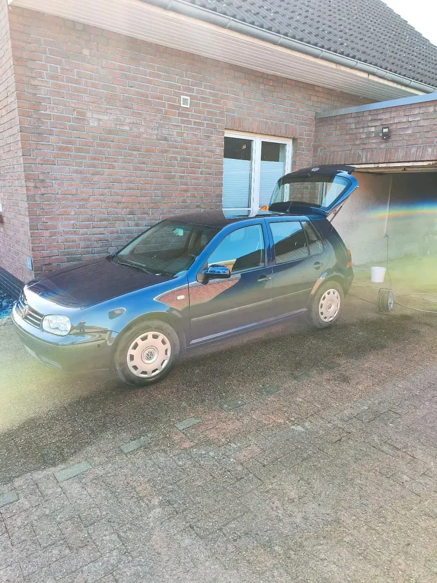 Gebraucht VW Golf IV 105 PS (77 kW) 2000 Blau Limousine