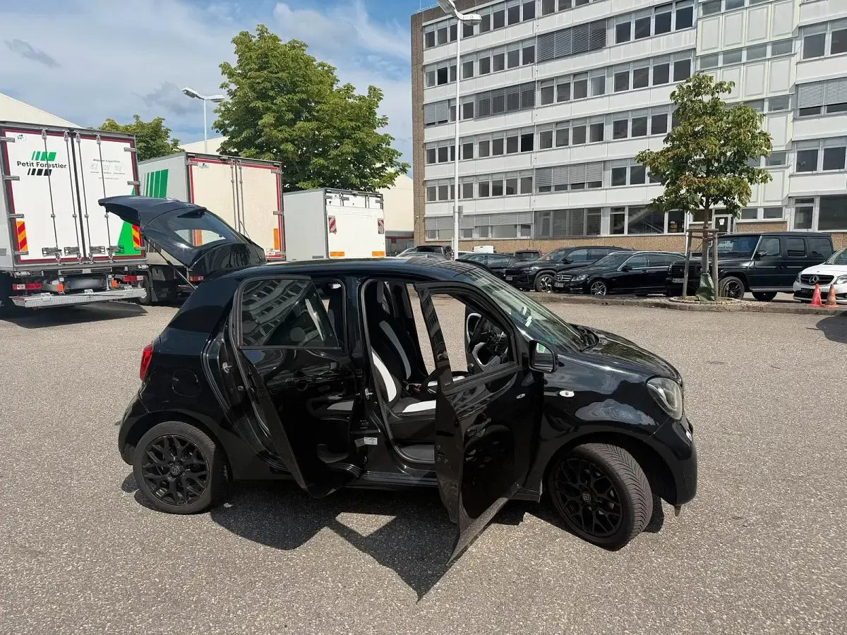 Gebraucht Smart ForFour Brabus 109 PS (80 kW) 2015 Schwarz Kleinwagen