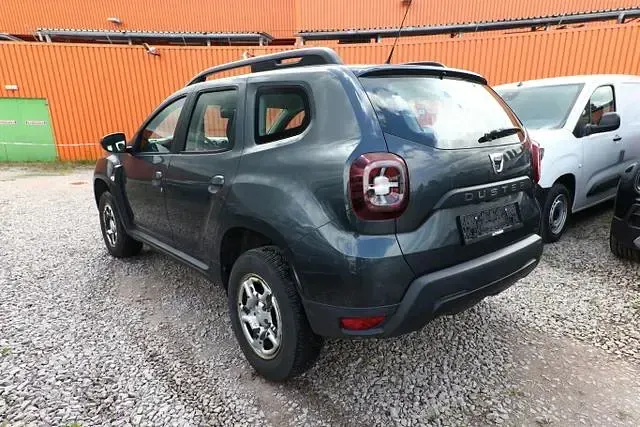 Gebraucht Dacia Duster Comfort 109 PS (80 kW) 2018 Grau grau SUV