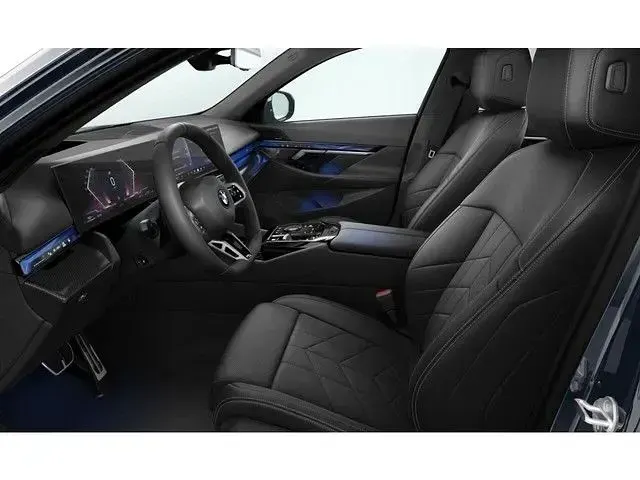 Gebraucht BMW 520 Performance 197 PS (144 kW) 2025 Schwarz Limousine