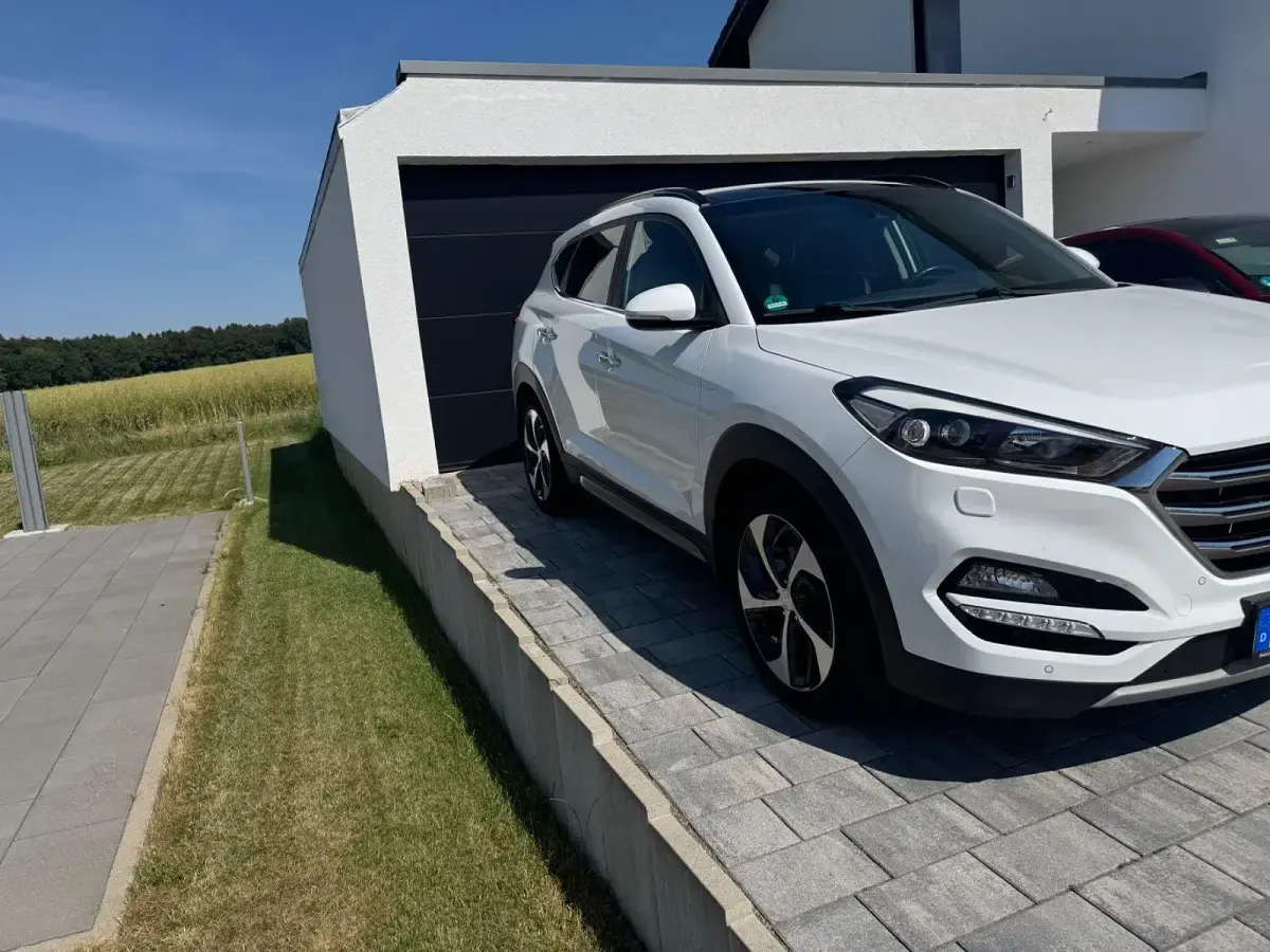 Gebraucht Hyundai Tucson 177 PS (130 kW) 2017 Weiß SUV