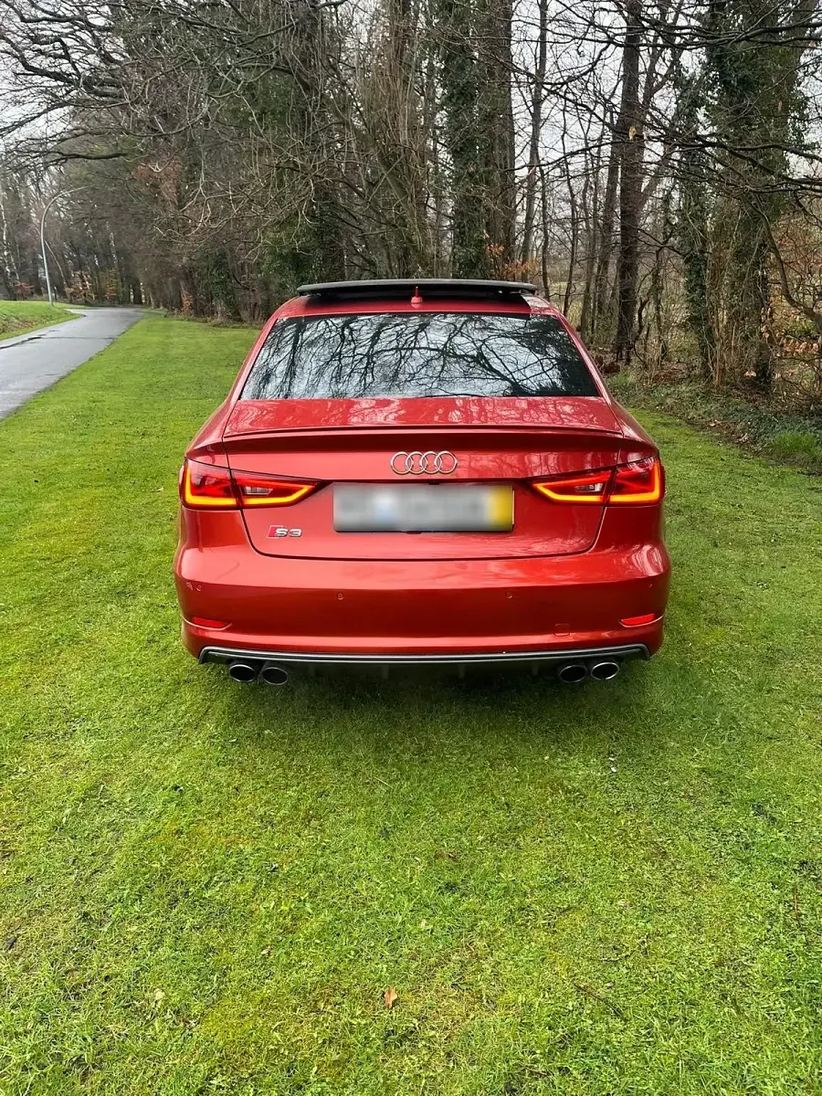 Gebraucht Audi S3 Comfort 300 PS (220 kW) 2016 Rot Limousine