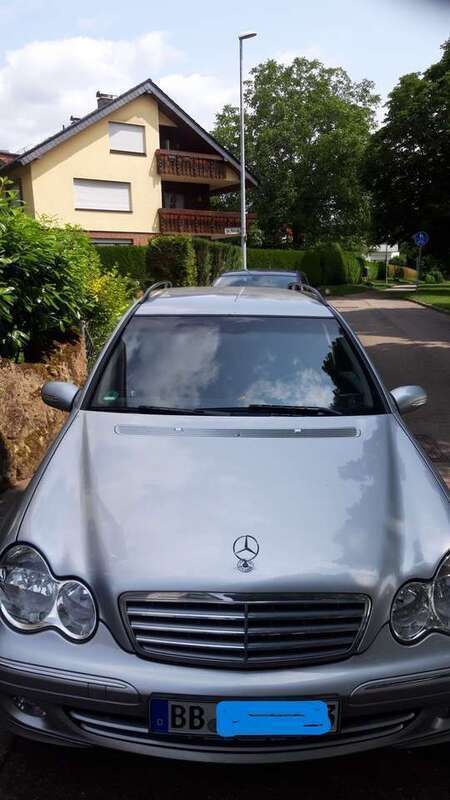 Silber Gebraucht 2004 Mercedes C220 Elegance Kombi | 3.850 € (Fairer Preis) - Bild 1/4