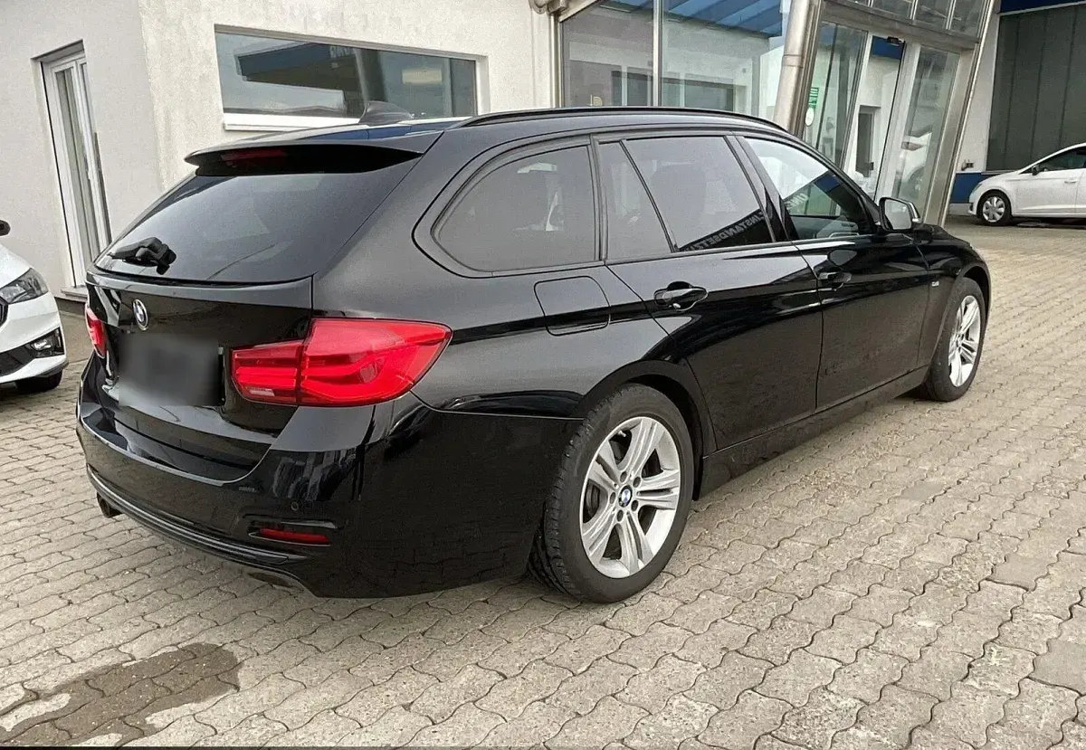 Gebraucht BMW 320 Sport Line 190 PS (139 kW) 2017 Schwarz Kombi