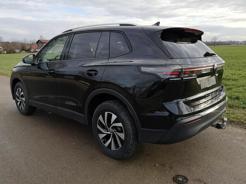 Neu VW Tiguan Life 150 PS (110 kW) 2026 Deep black perleffekt SUV