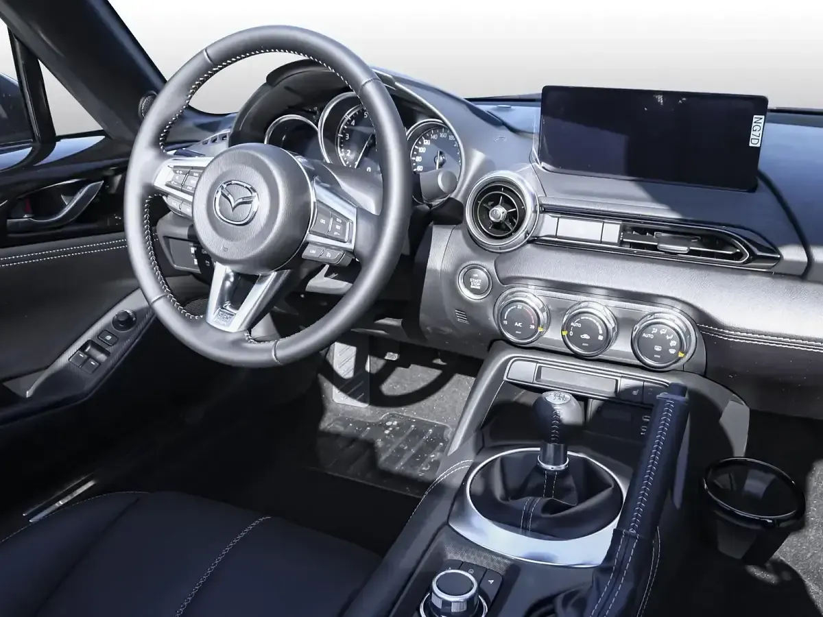 Gebraucht Mazda MX5 Exclusive-Line 132 PS (97 kW) 2025 Jet black Cabrio