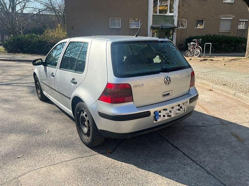 Gebraucht VW Golf IV Edition 102 PS (75 kW) 2001 Silber Limousine