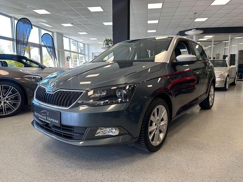 Gebraucht Skoda Fabia 90 PS (66 kW) 2015 Grau Limousine