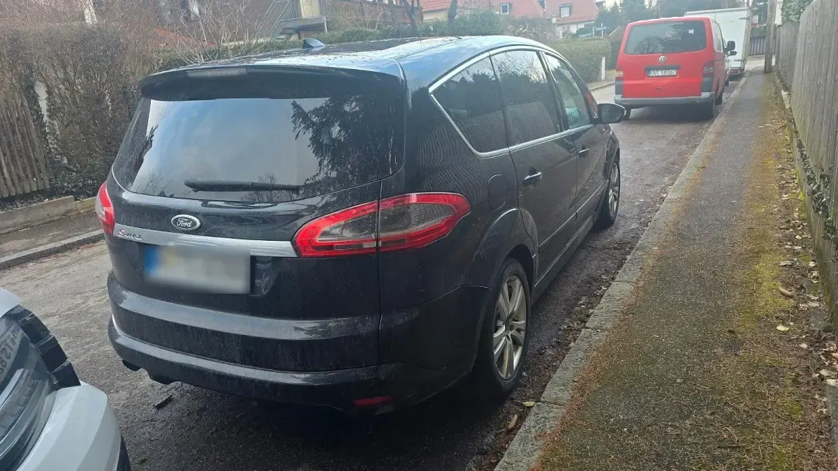 Gebraucht Ford S-MAX Titanium S 163 PS (119 kW) 2012 Schwarz Van / Kleinbus