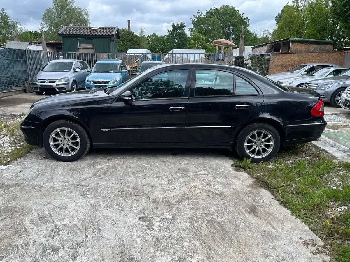 Gebraucht Mercedes E350 272 PS (200 kW) 2008 Obsidianschwarz  metalliclack Limousine