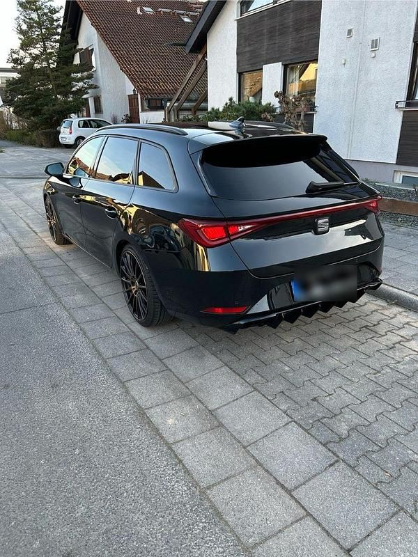 Gebraucht Seat Leon FR 150 PS (110 kW) 2022 Schwarz Kombi