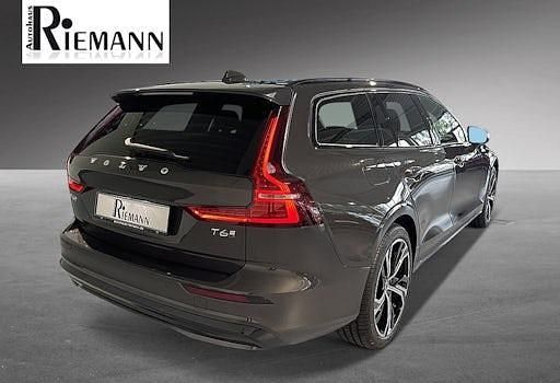 Gebraucht Volvo V60 Plus 350 PS (257 kW) 2025 Grau Kombi