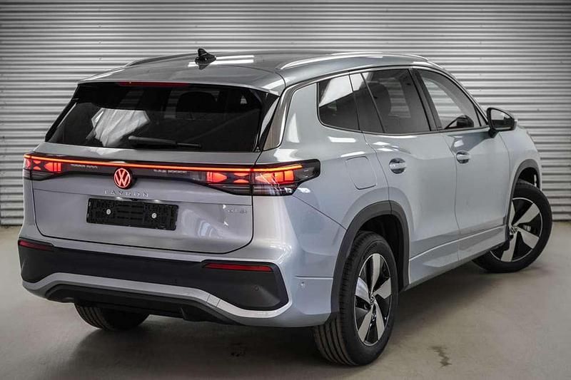 Neu VW Tayron Life 150 PS (110 kW) 2025 Oyster silber SUV