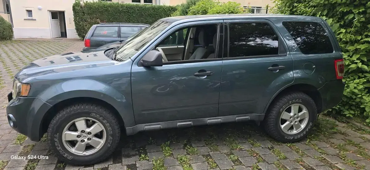Gebraucht Ford Escape 173 PS (127 kW) 2009 Grau SUV