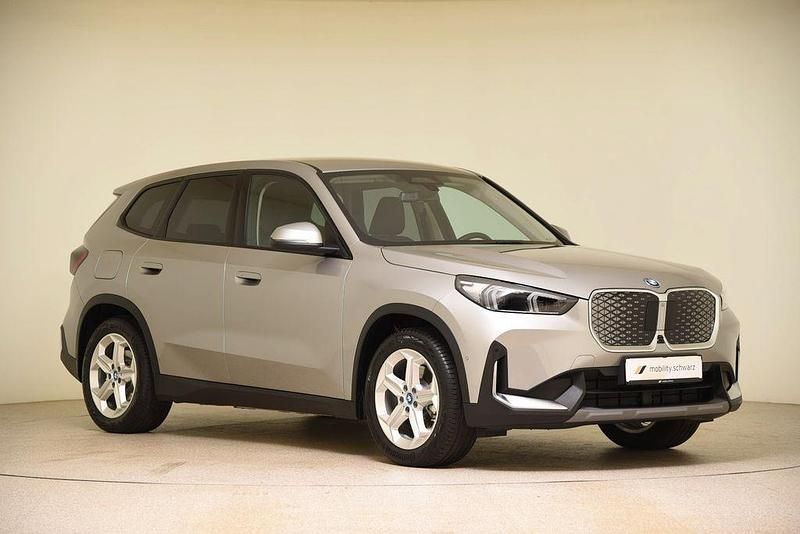 Gebraucht BMW iX1 Performance 230 kW (313 PS) 2025 Silber SUV