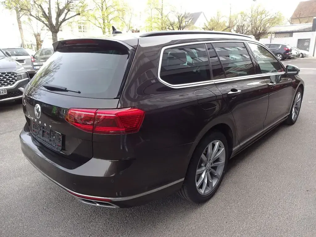 Gebraucht VW Passat Business 190 PS (139 kW) 2020 Braun Kombi