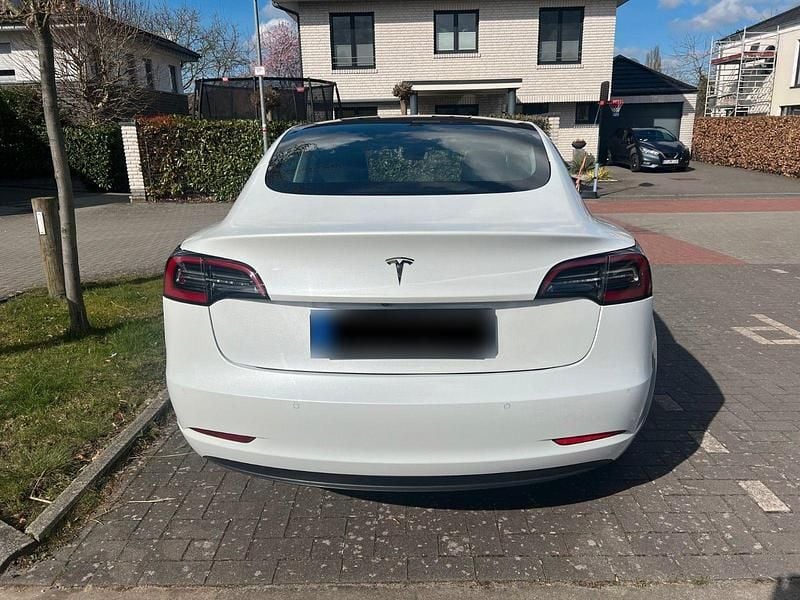 Gebraucht Tesla Model 3 208 kW (283 PS) 2021 Weiß Limousine