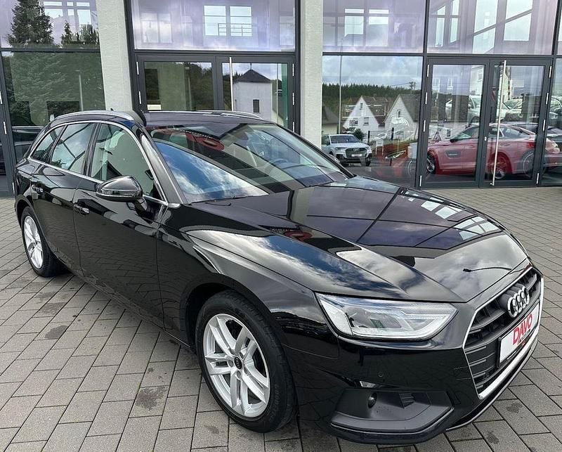 Schwarz Gebraucht 2023 Audi A4 Advanced Kombi | 19.991 € (Guter Preis) - Bild 1/4
